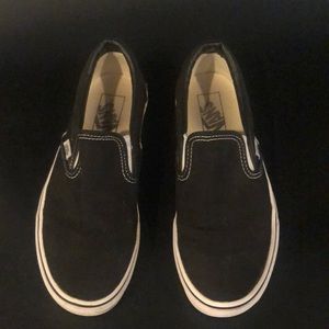 Vans Women’s 7.5, Men’s 6